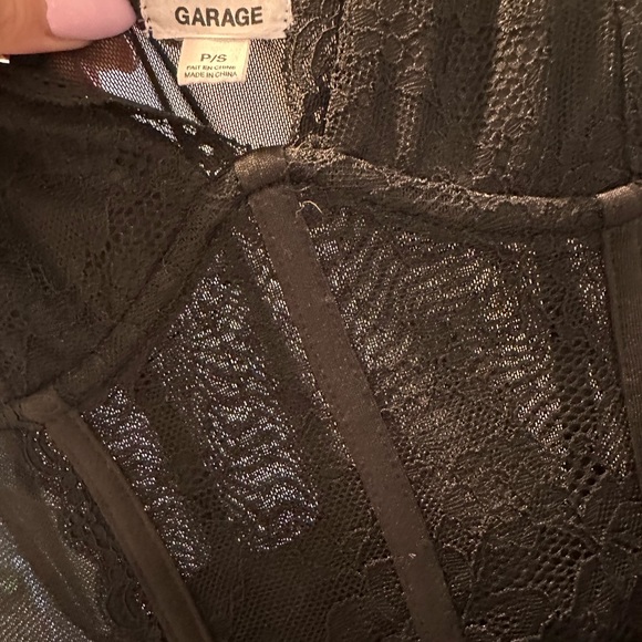 Garage lace dress - Picture 2 of 4